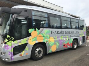 石岡市　福祉バスラッピング業務②